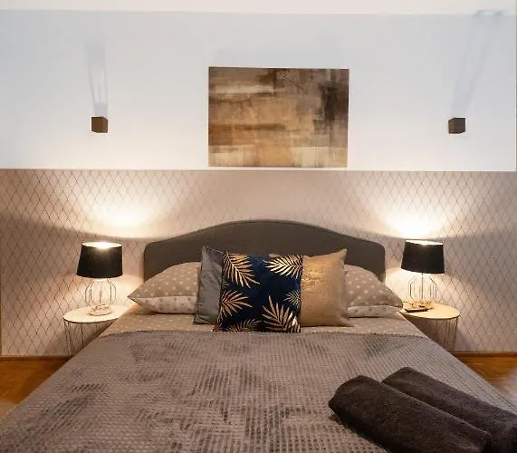Clicktheflat Bellottiego Apart Rooms