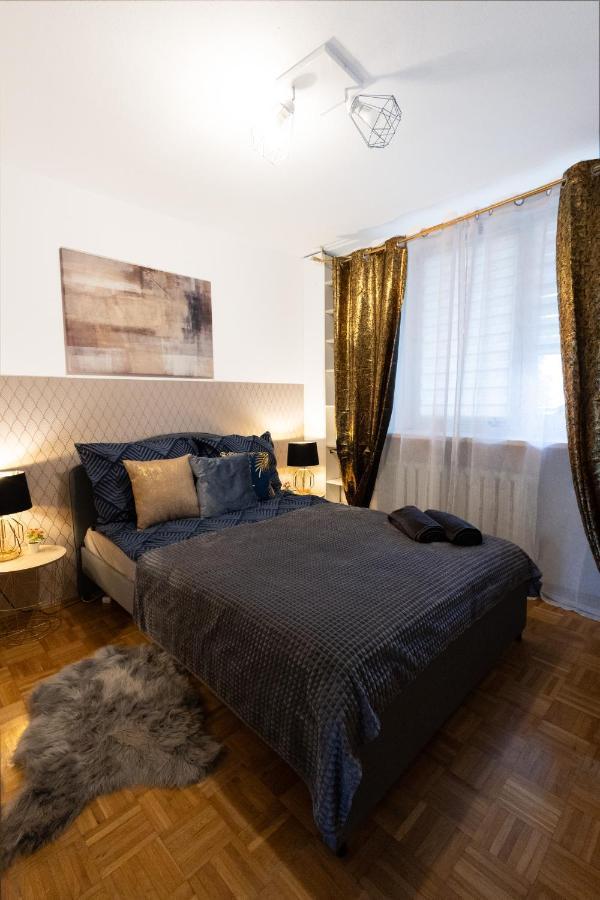 Clicktheflat Bellottiego Hostel Warszawa